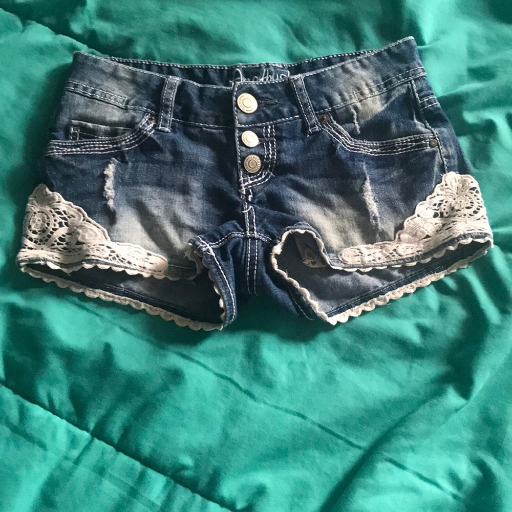 Cute denim shorts with crochet detail
